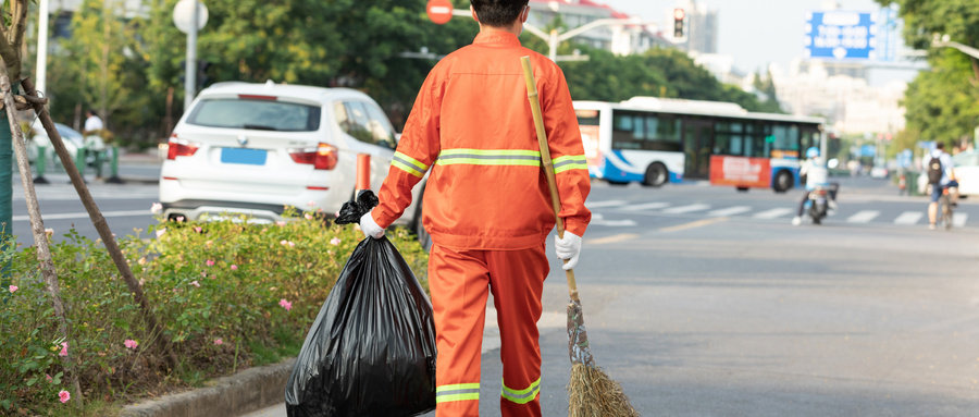 外勤管理，用手机APP还是电子工牌？关键看这几点